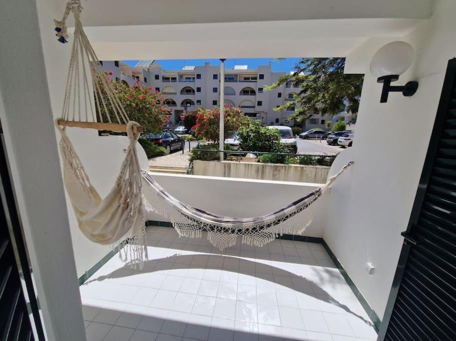 Charming Beachside Apartment- The Perfect Getaway! Αλμπουφέιρα Εξωτερικό φωτογραφία