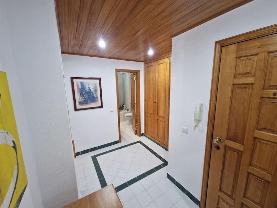 Charming Beachside Apartment- The Perfect Getaway! Αλμπουφέιρα Εξωτερικό φωτογραφία